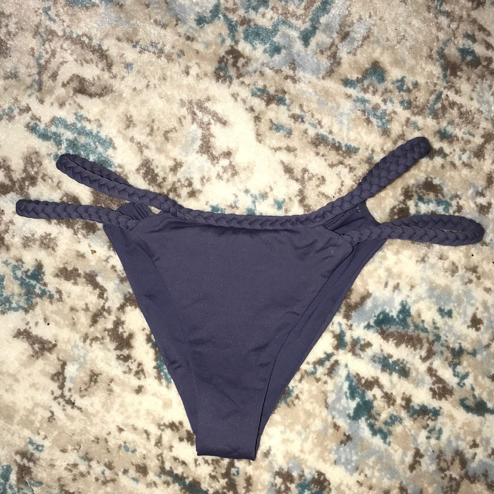 Frankie’s Mimi Bottom